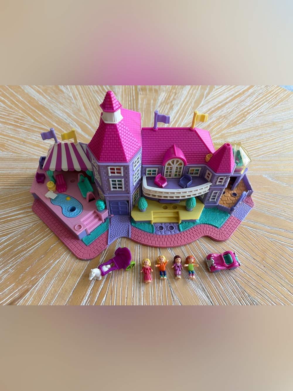 1994 Magical Mansion Polly Pocket Bluebird with car carriage flags dolls